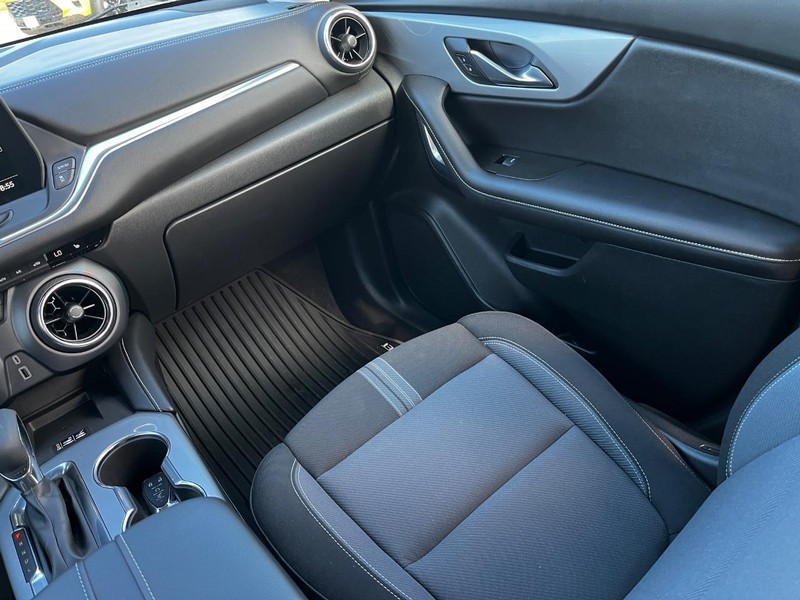 Chevrolet Blazer Vehicle Image 13