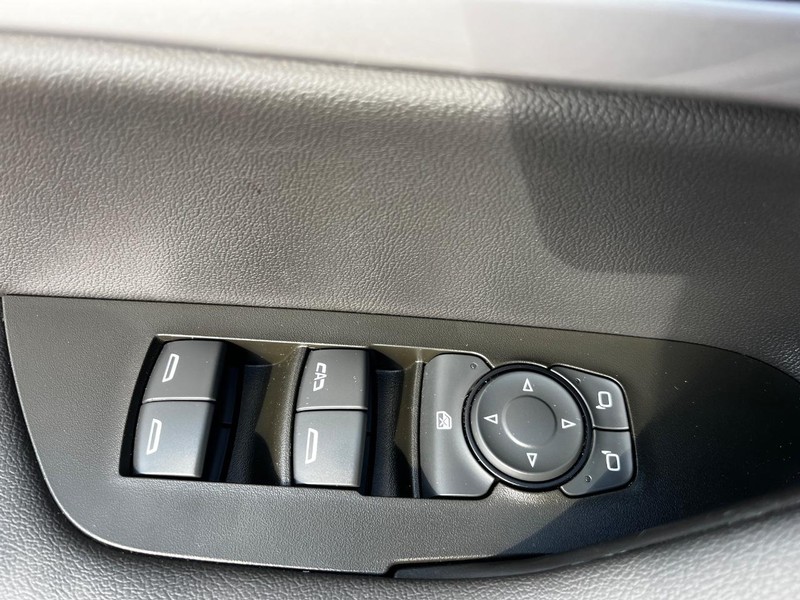 Chevrolet Blazer Vehicle Image 14