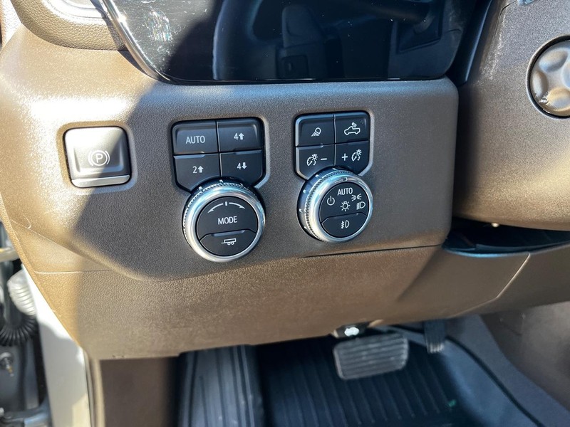 GMC Sierra 1500 Vehicle Image 16