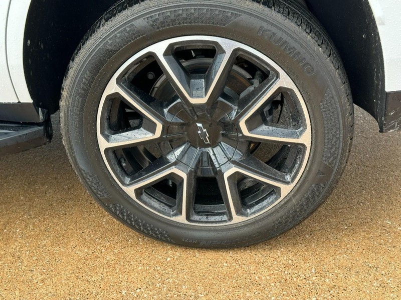 Chevrolet Tahoe Vehicle Image 06