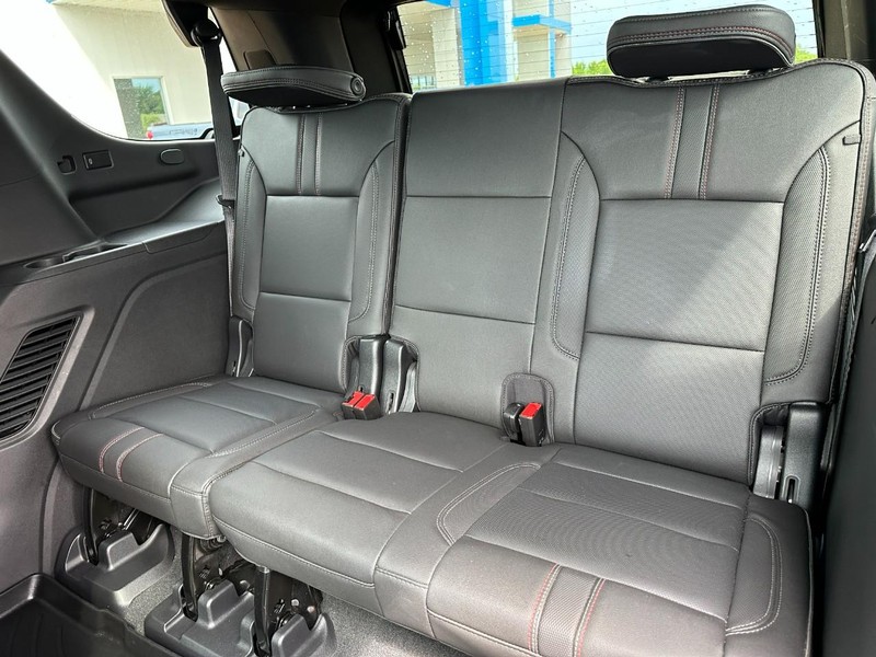 Chevrolet Tahoe Vehicle Image 11