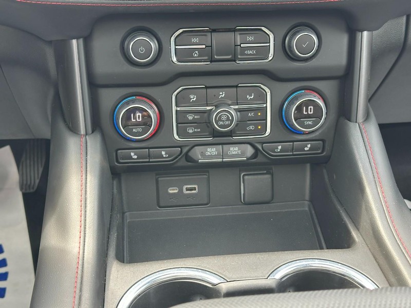 Chevrolet Tahoe Vehicle Image 17
