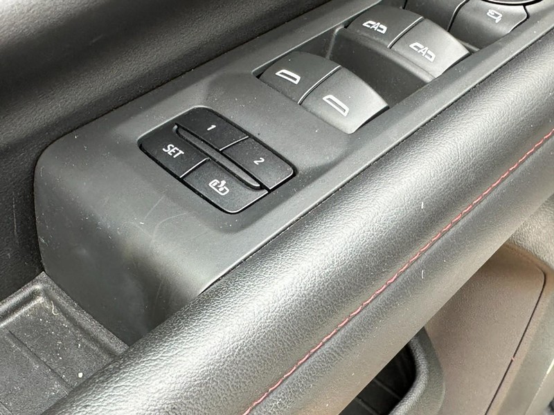 Chevrolet Tahoe Vehicle Image 20