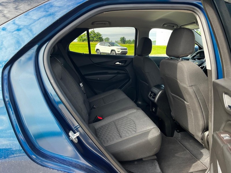 Chevrolet Equinox Vehicle Image 10