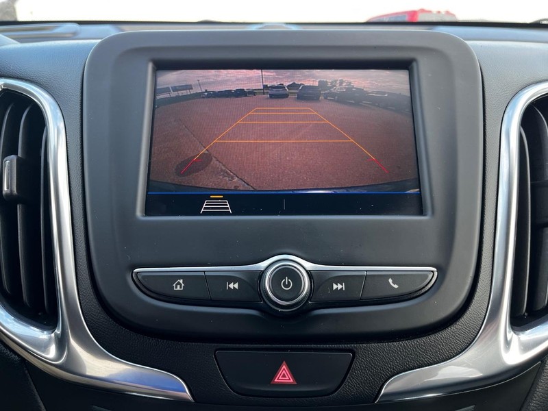 Chevrolet Equinox Vehicle Image 21