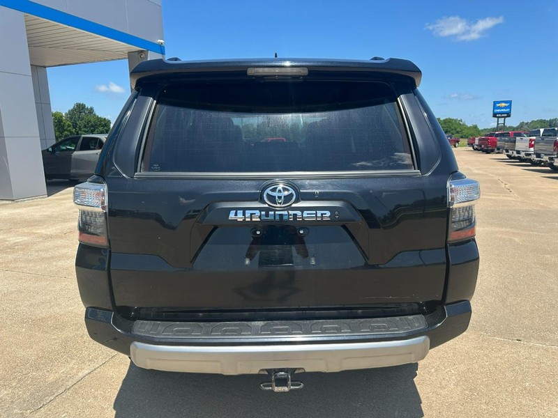 Toyota 4Runner Vehicle Image 04