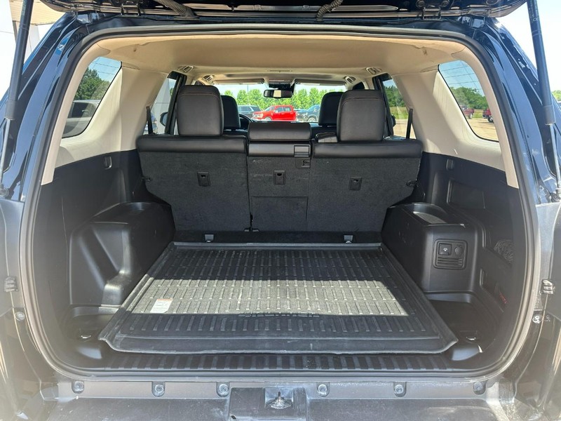 Toyota 4Runner Vehicle Image 05