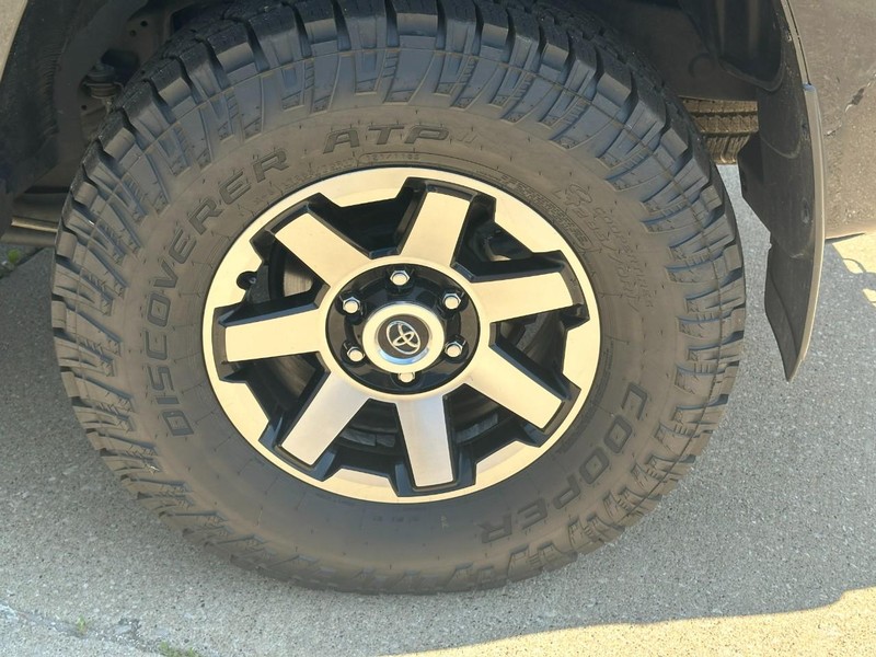 Toyota 4Runner Vehicle Image 07