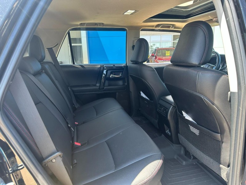 Toyota 4Runner Vehicle Image 10