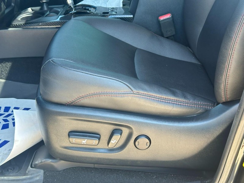 Toyota 4Runner Vehicle Image 18