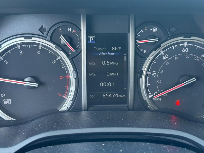 Toyota 4Runner Vehicle Image 21
