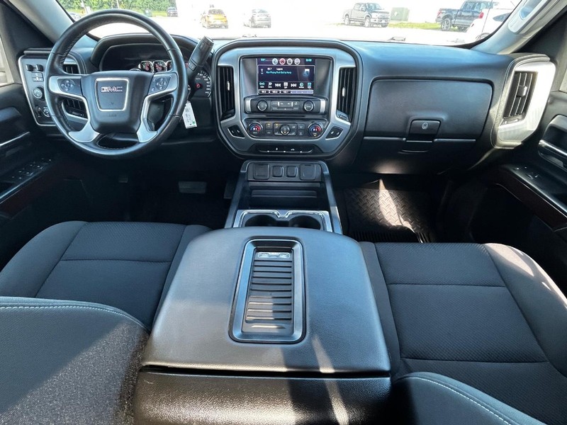 GMC Sierra 1500 Vehicle Image 11