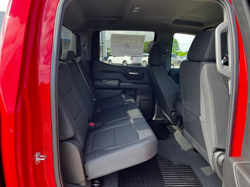 Chevrolet Silverado 1500 Vehicle Image 04