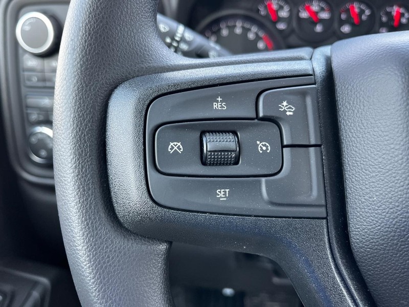 Chevrolet Silverado 1500 Vehicle Image 11