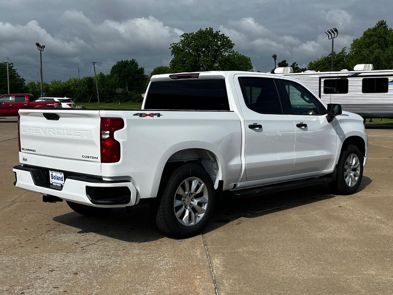 Chevrolet Silverado 1500 Vehicle Image 03