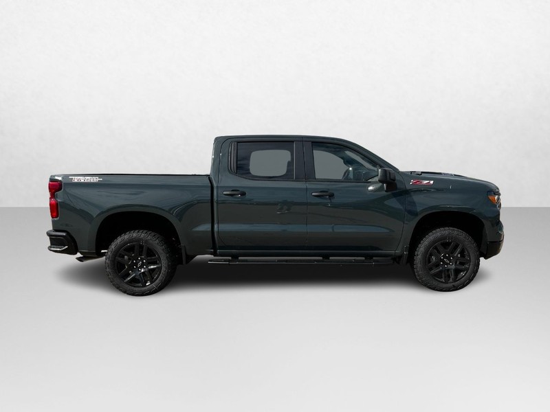 Chevrolet Silverado 1500 Vehicle Image 02
