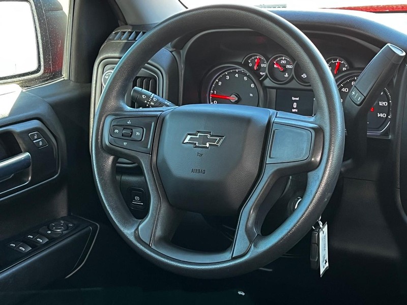 Chevrolet Silverado 1500 Vehicle Image 12