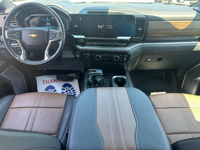 Chevrolet Silverado 1500 Vehicle Image 12