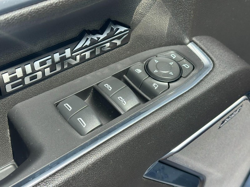 Chevrolet Silverado 1500 Vehicle Image 17