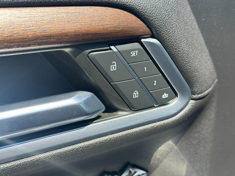 Chevrolet Silverado 1500 Vehicle Image 18