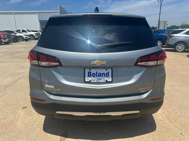 Chevrolet Equinox Vehicle Image 04