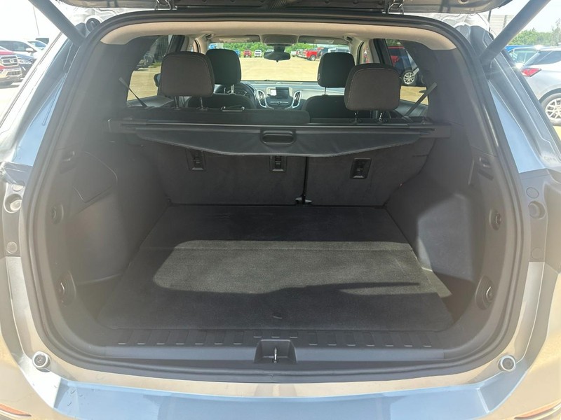 Chevrolet Equinox Vehicle Image 05