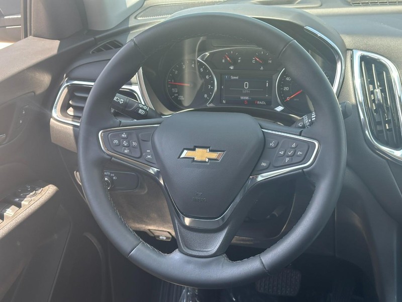 Chevrolet Equinox Vehicle Image 12