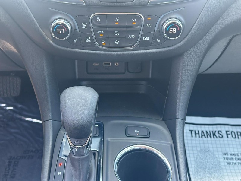 Chevrolet Equinox Vehicle Image 14
