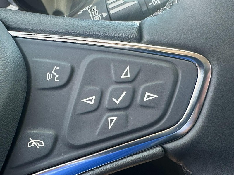 Chevrolet Equinox Vehicle Image 19