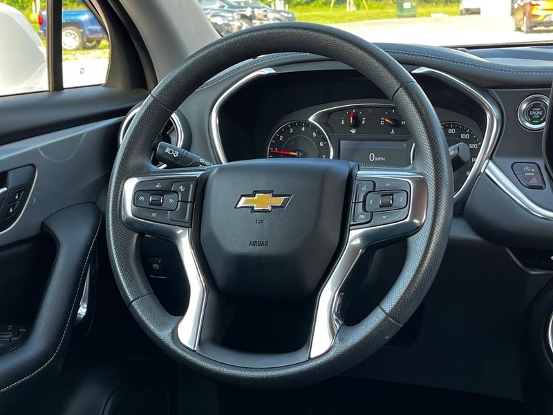 Chevrolet Blazer Vehicle Image 12