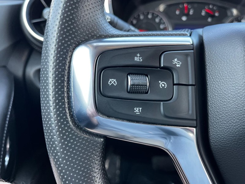 Chevrolet Blazer Vehicle Image 16