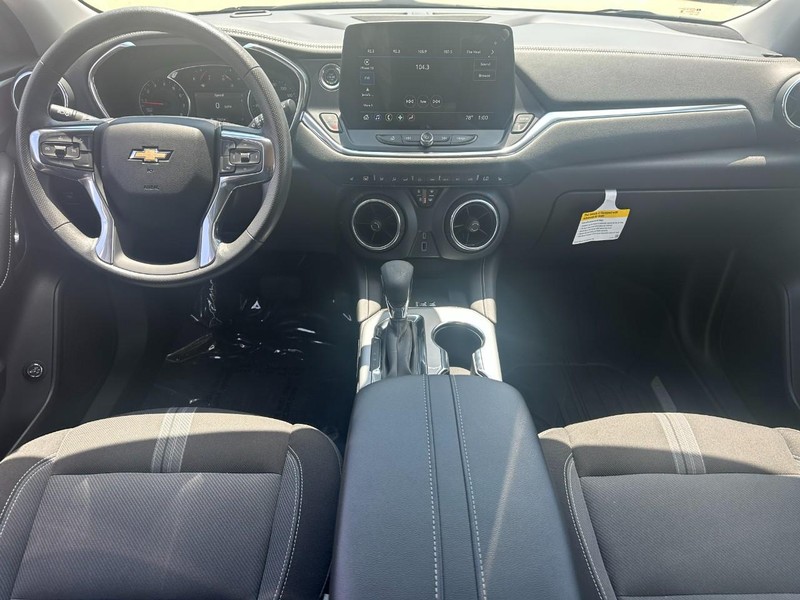 Chevrolet Blazer Vehicle Image 11