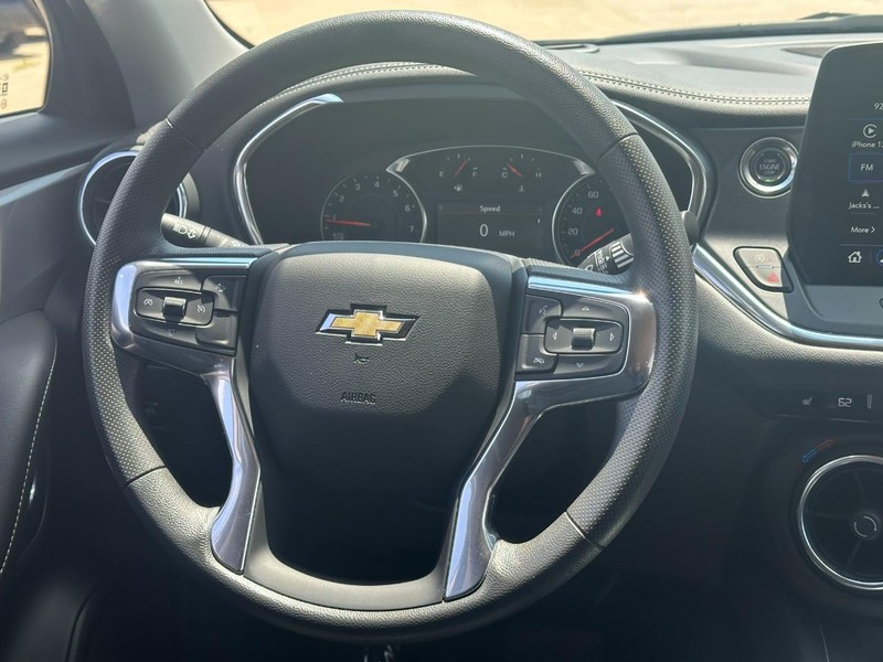 Chevrolet Blazer Vehicle Image 12