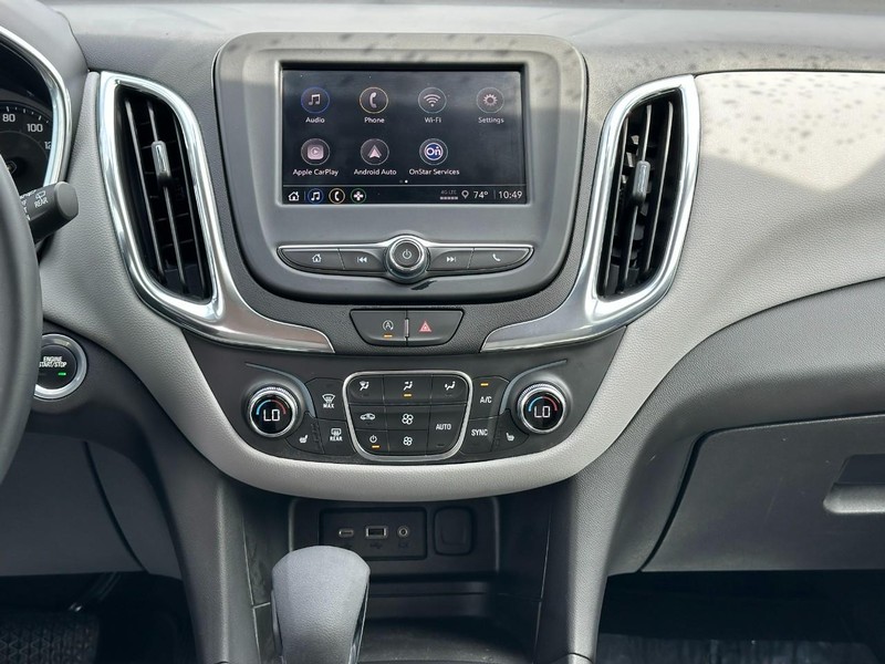 Chevrolet Equinox Vehicle Image 13