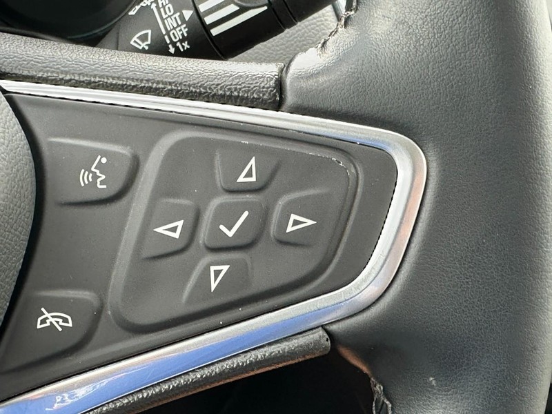 Chevrolet Equinox Vehicle Image 19