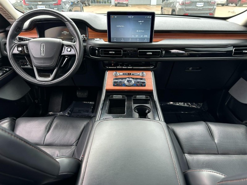 Lincoln Aviator Vehicle Image 08