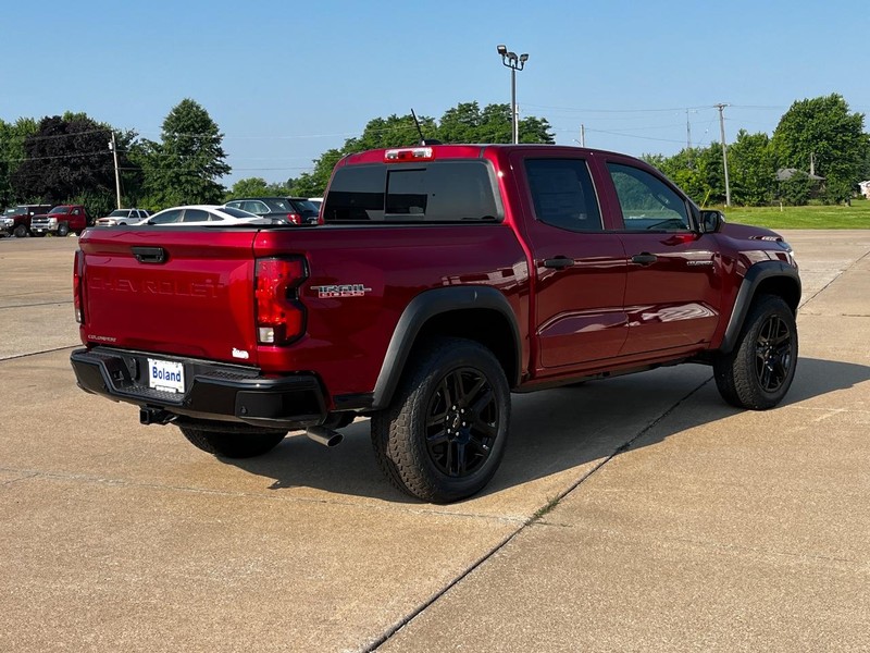 Chevrolet Colorado Vehicle Image 03