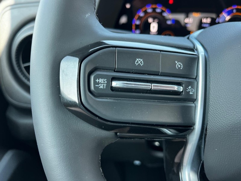 Chevrolet Colorado Vehicle Image 10