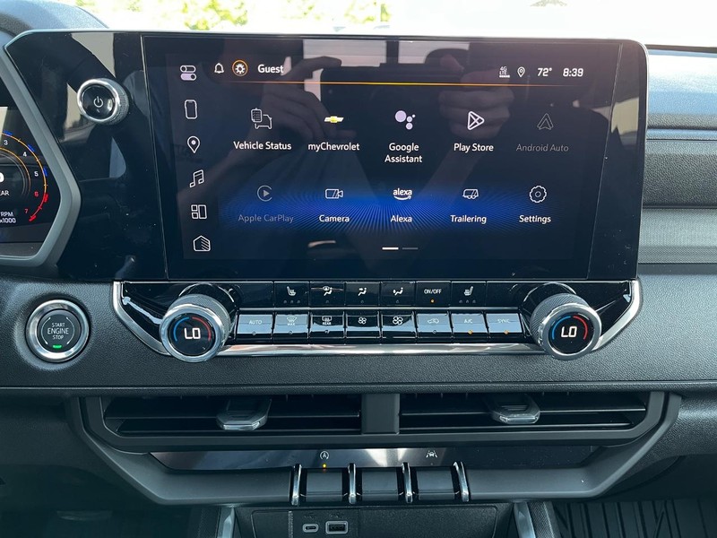 Chevrolet Colorado Vehicle Image 14