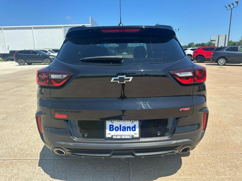 Chevrolet TrailBlazer Vehicle Image 04