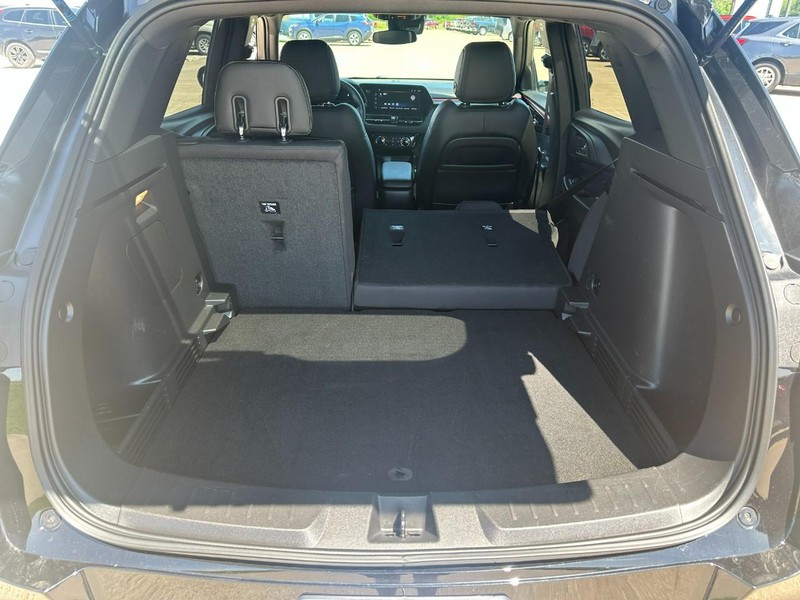 Chevrolet TrailBlazer Vehicle Image 05