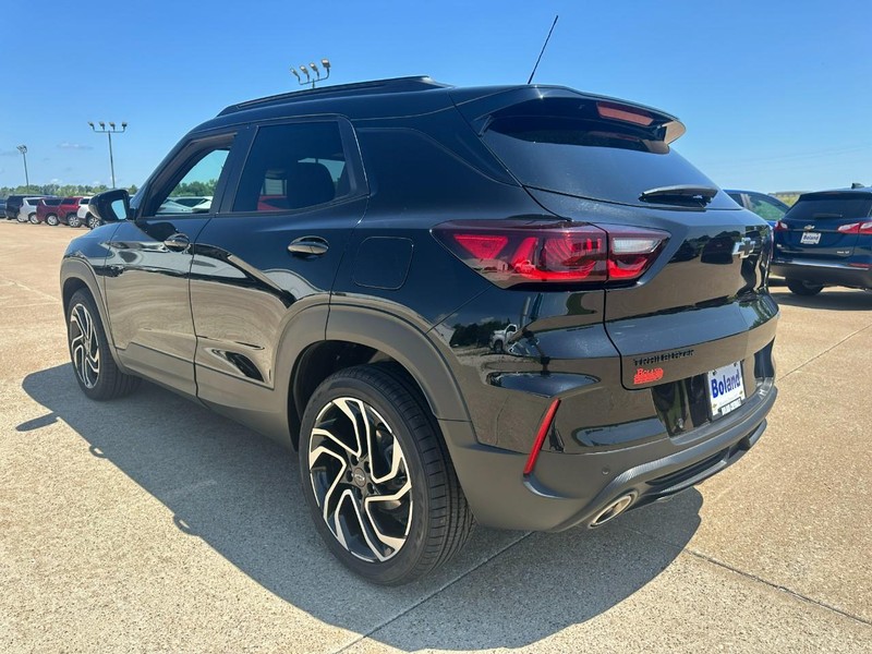Chevrolet TrailBlazer Vehicle Image 06