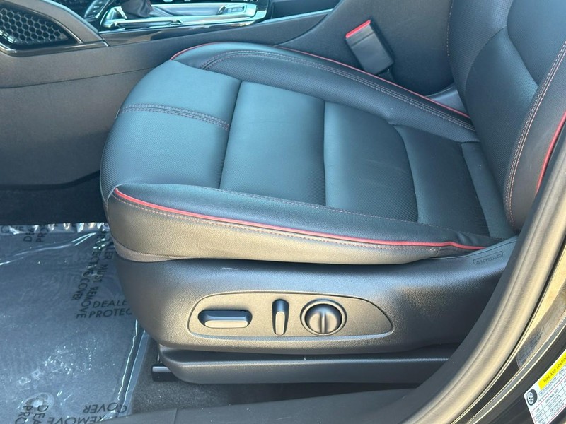 Chevrolet TrailBlazer Vehicle Image 17