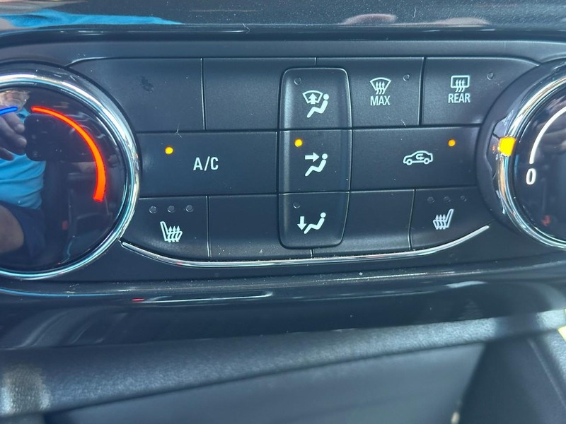 Chevrolet TrailBlazer Vehicle Image 21
