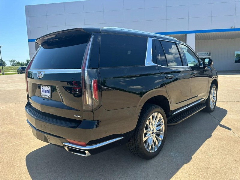 Cadillac Escalade Vehicle Image 03