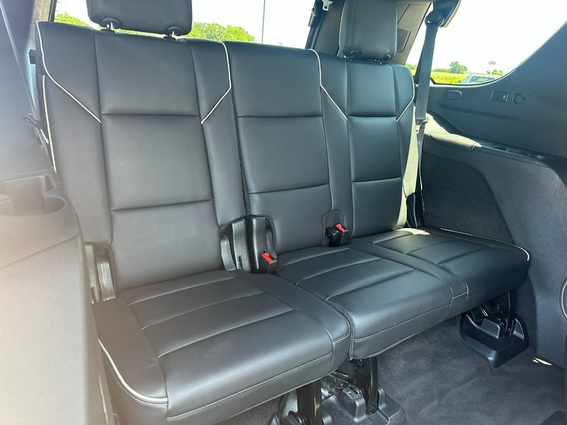 Cadillac Escalade Vehicle Image 10