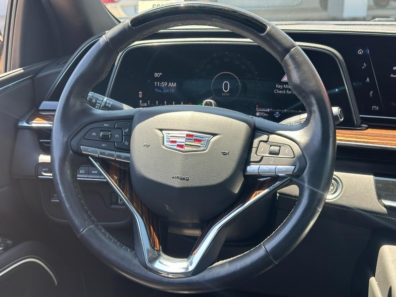 Cadillac Escalade Vehicle Image 14