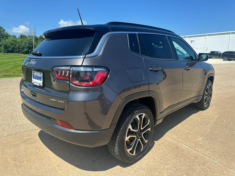 Jeep Compass Vehicle Image 03