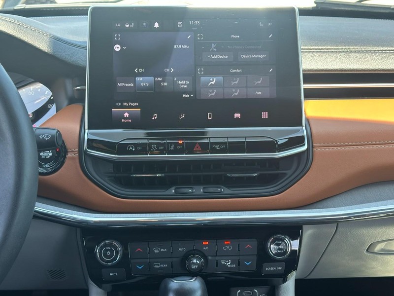 Jeep Compass Vehicle Image 13