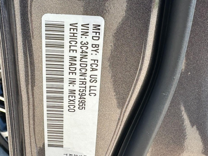 Jeep Compass Vehicle Image 22